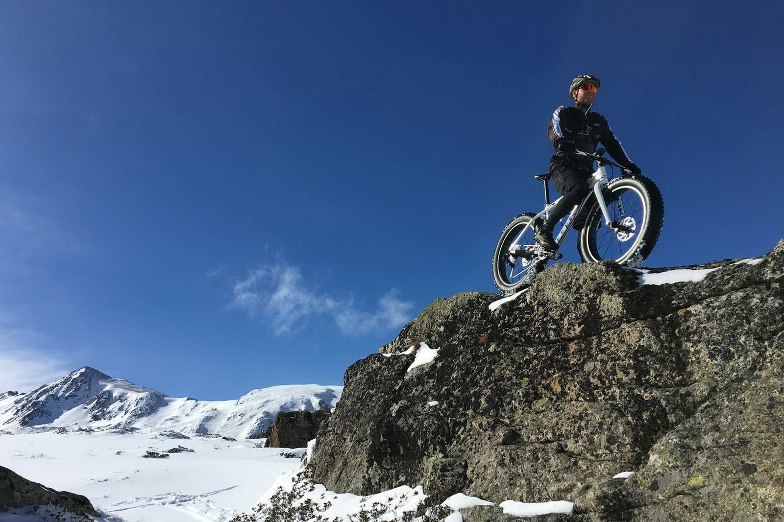 alquiler-fatbike-fat-bike-ruta-excursion-pirineo-cerdana-bici-nieve-02